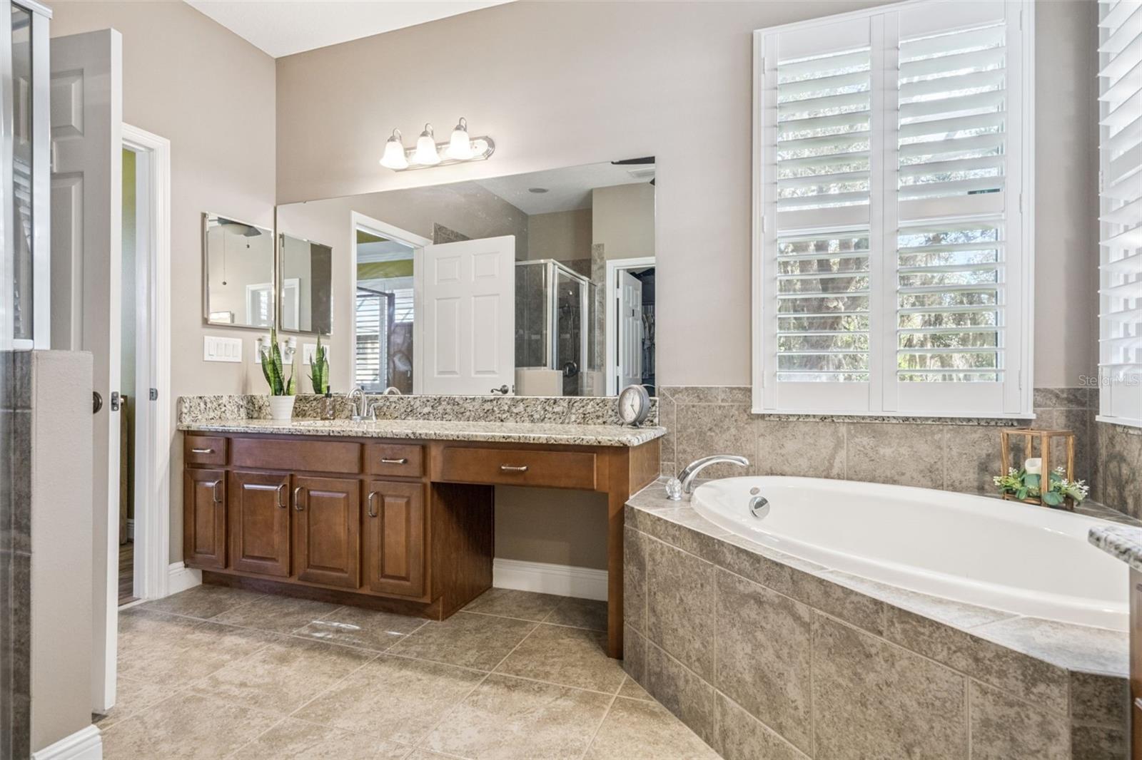 Image 26 of 52 For 16205 Mead Street