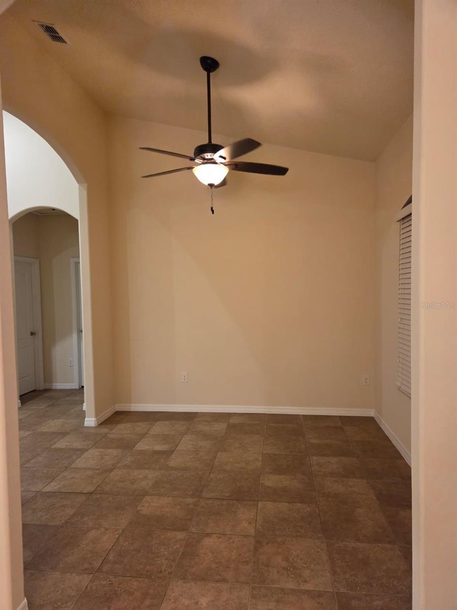 Image 5 of 23 For 10004 Peliseur Court