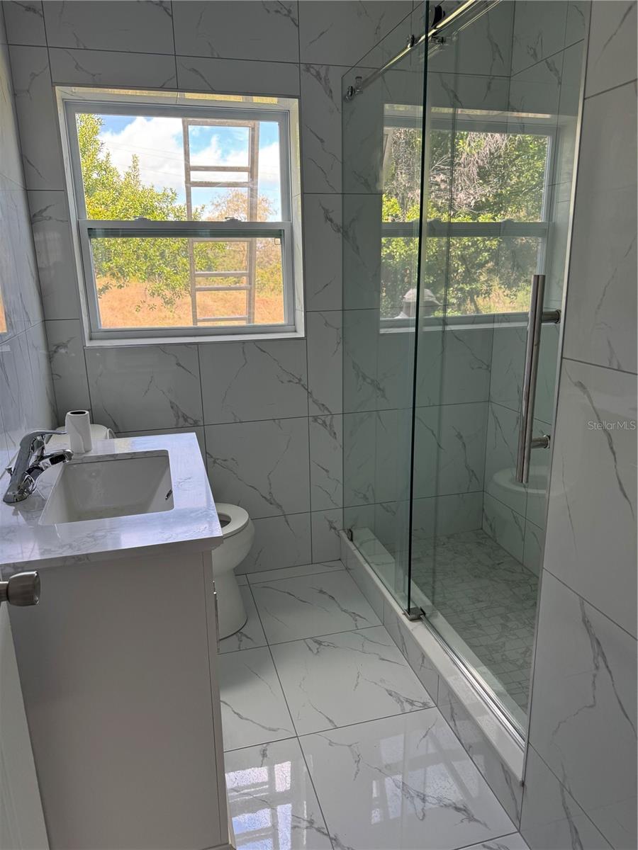 Image 8 of 11 For 1160 Lakeview Drive