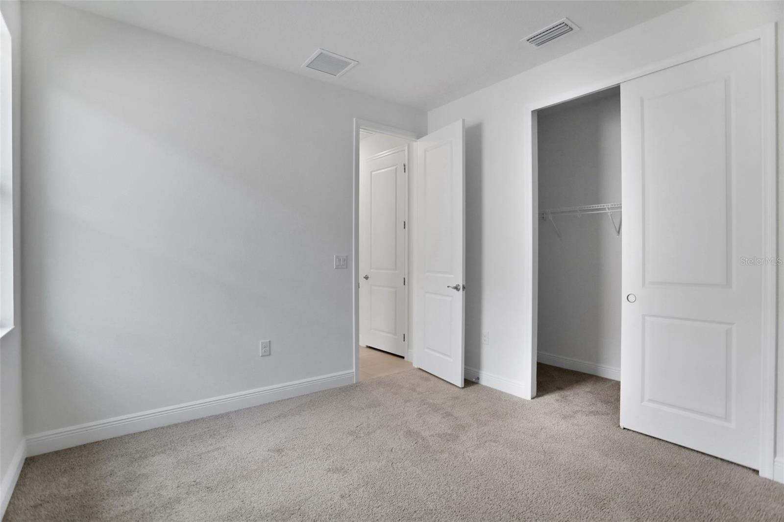 Image 13 of 37 For 17429 Valleywood Parkway