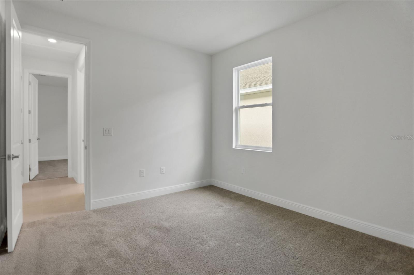 Image 16 of 37 For 17429 Valleywood Parkway