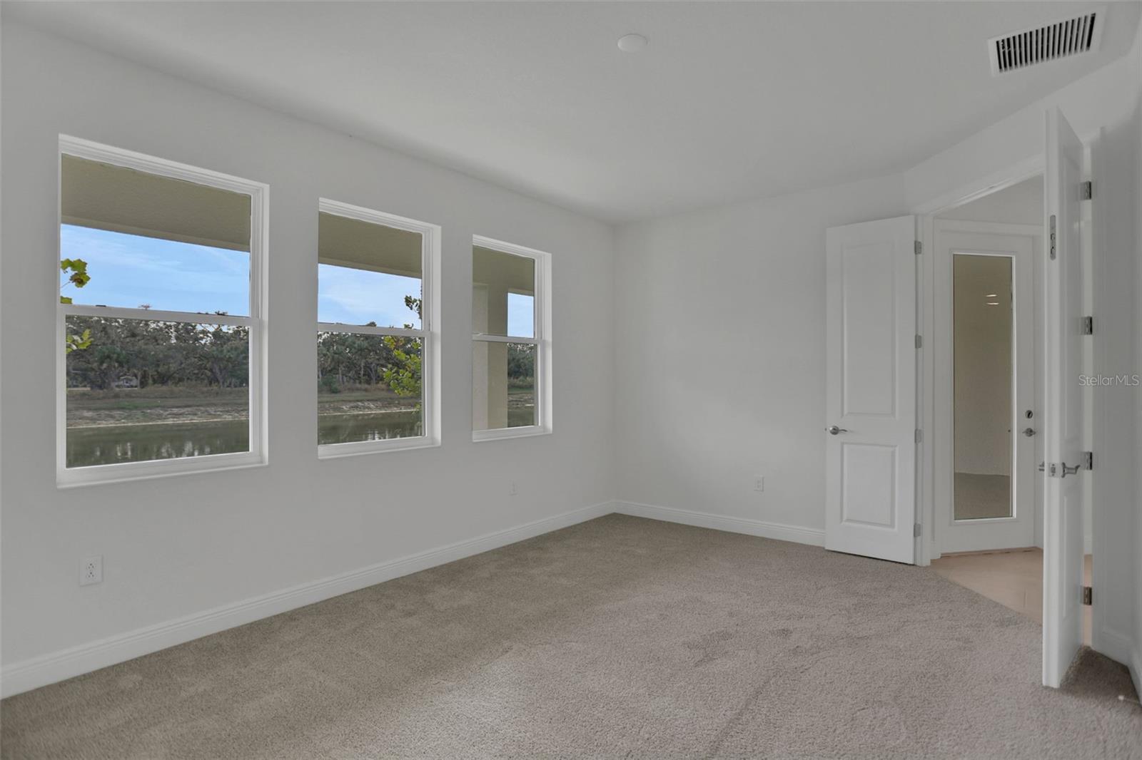 Image 19 of 37 For 17429 Valleywood Parkway