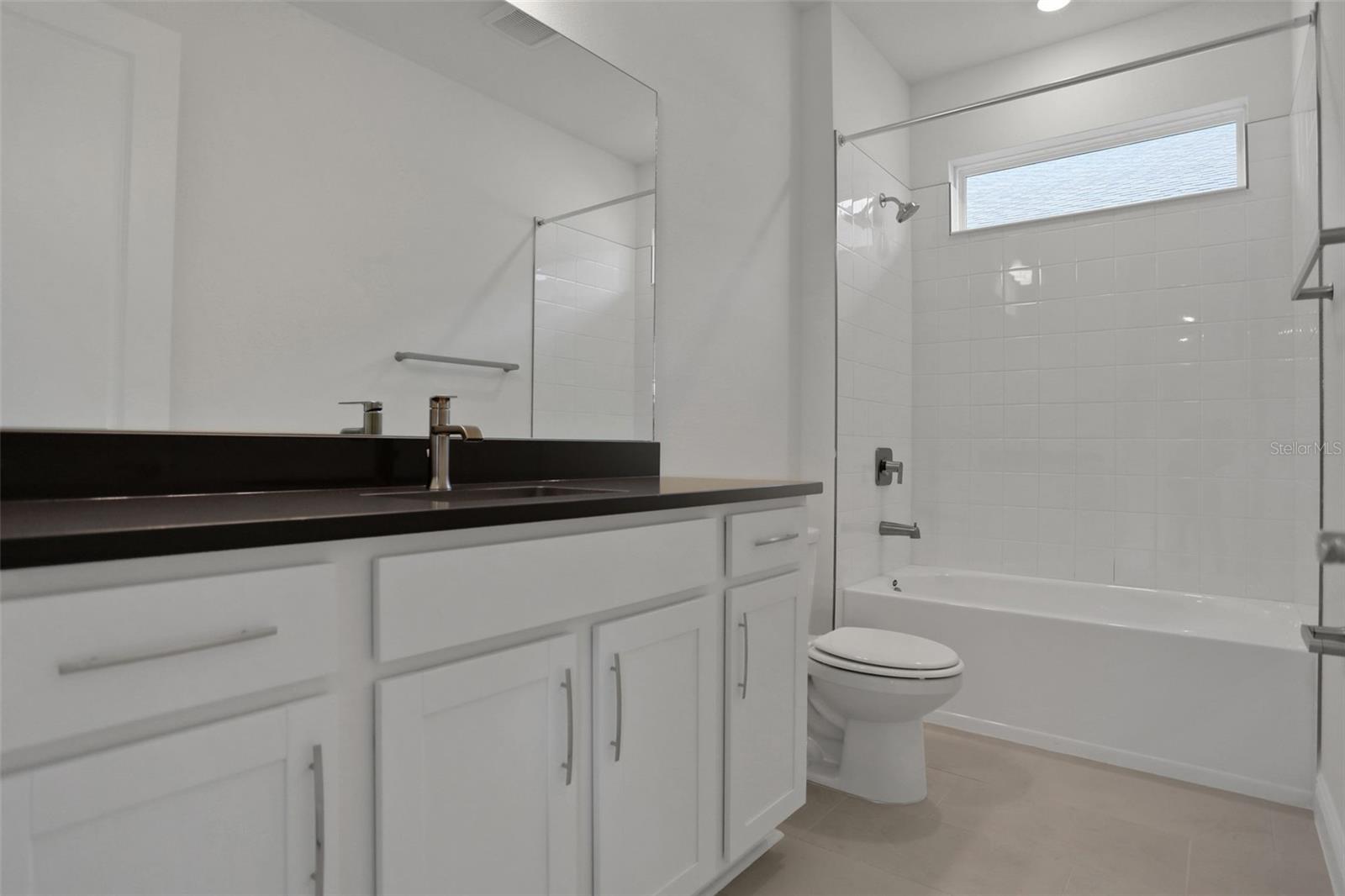 Image 21 of 37 For 17429 Valleywood Parkway