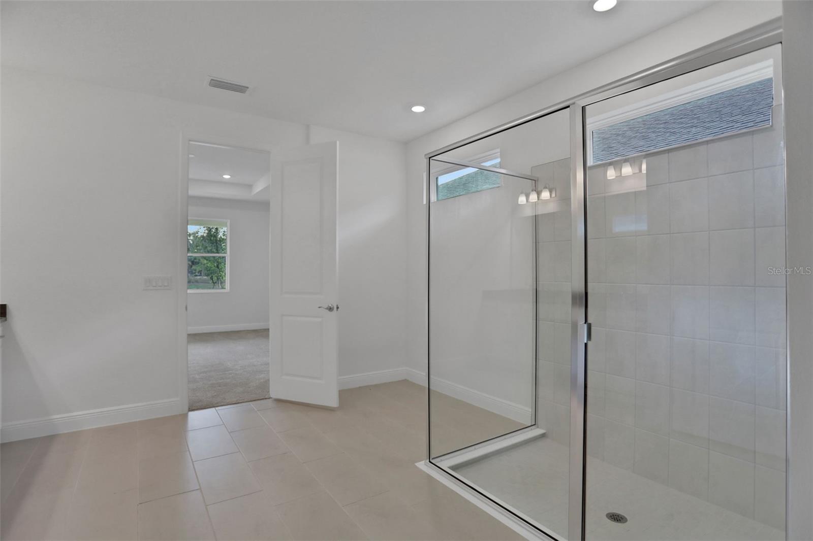 Image 22 of 37 For 17429 Valleywood Parkway