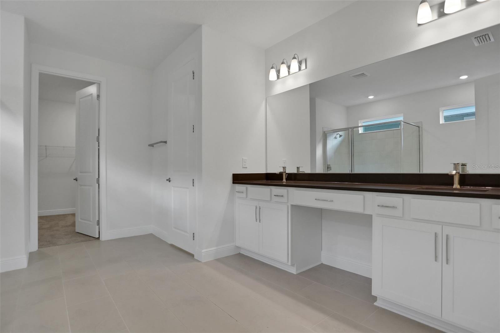 Image 25 of 37 For 17429 Valleywood Parkway