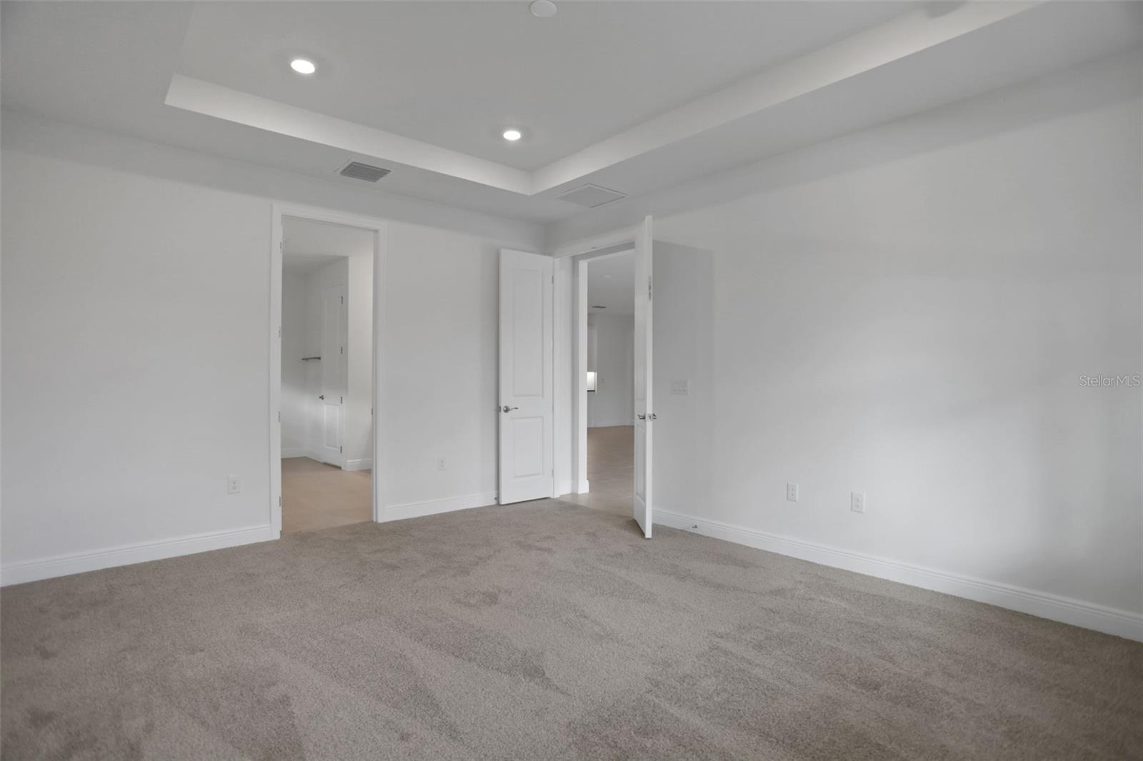 Image 26 of 37 For 17429 Valleywood Parkway