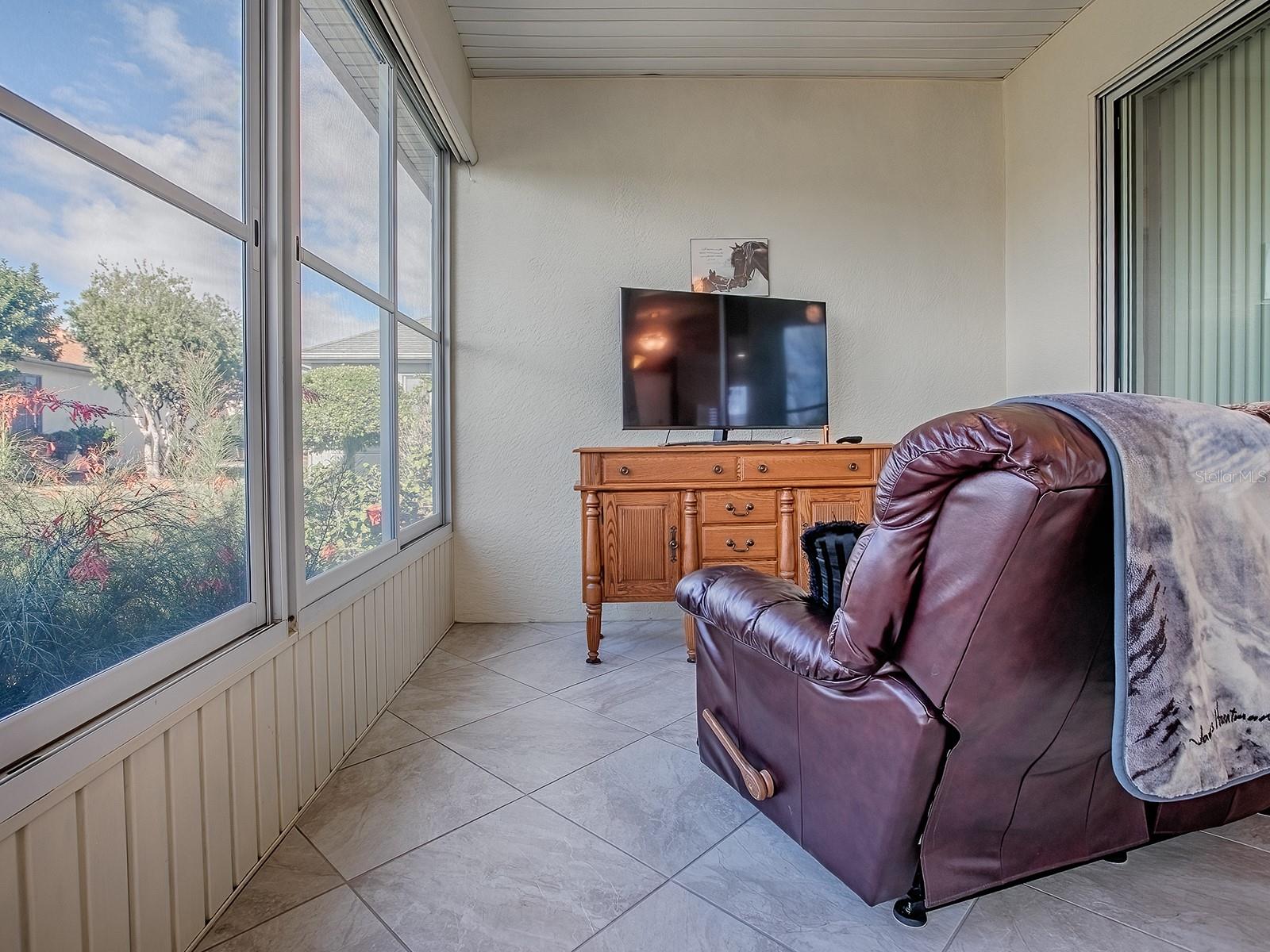 Image 33 of 46 For 13324 91st Court Road