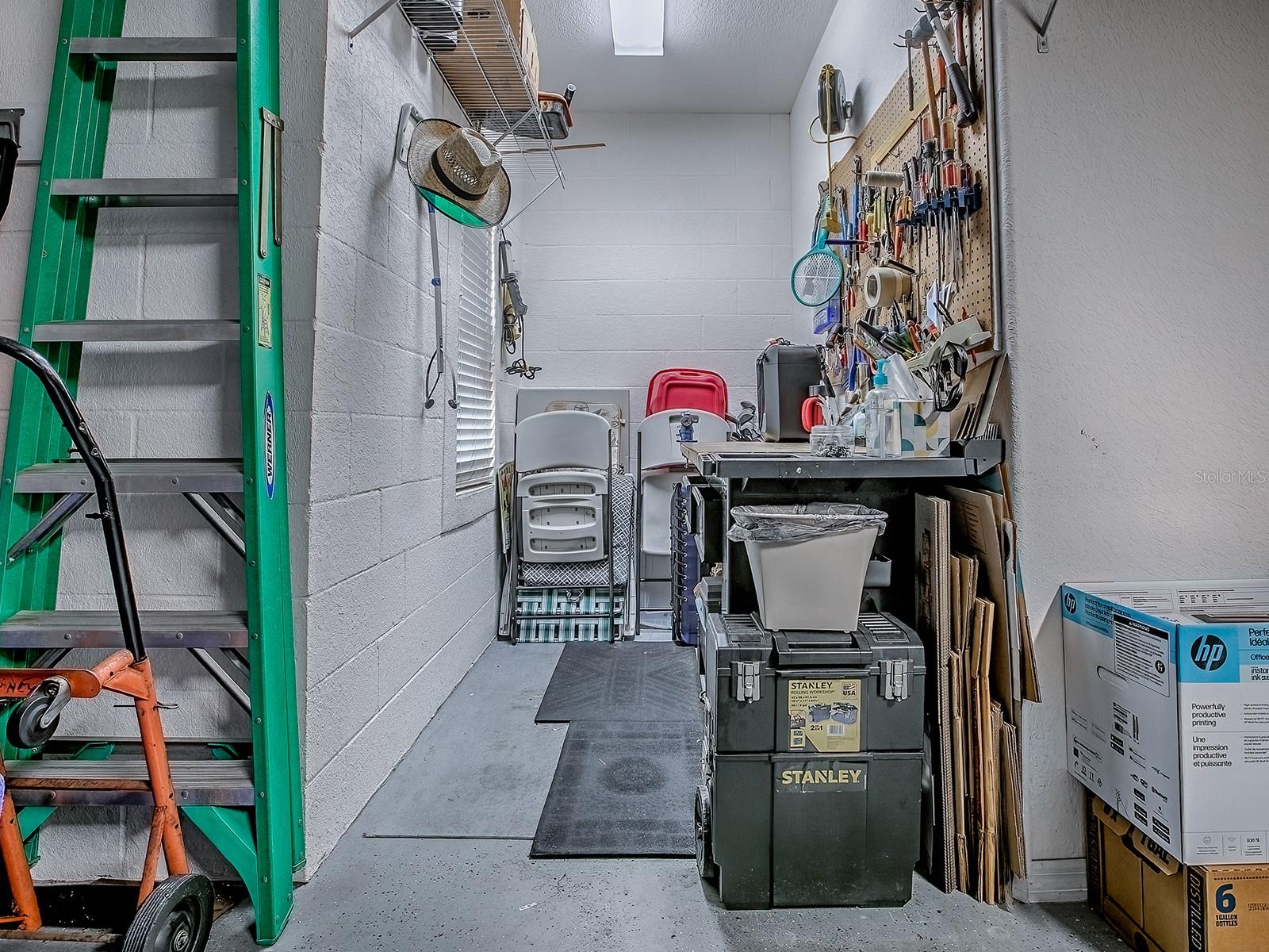 Image 35 of 46 For 13324 91st Court Road