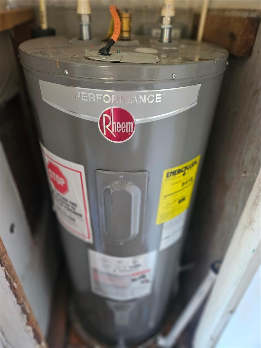 Image 16 of 17 For 11430 53rd Court