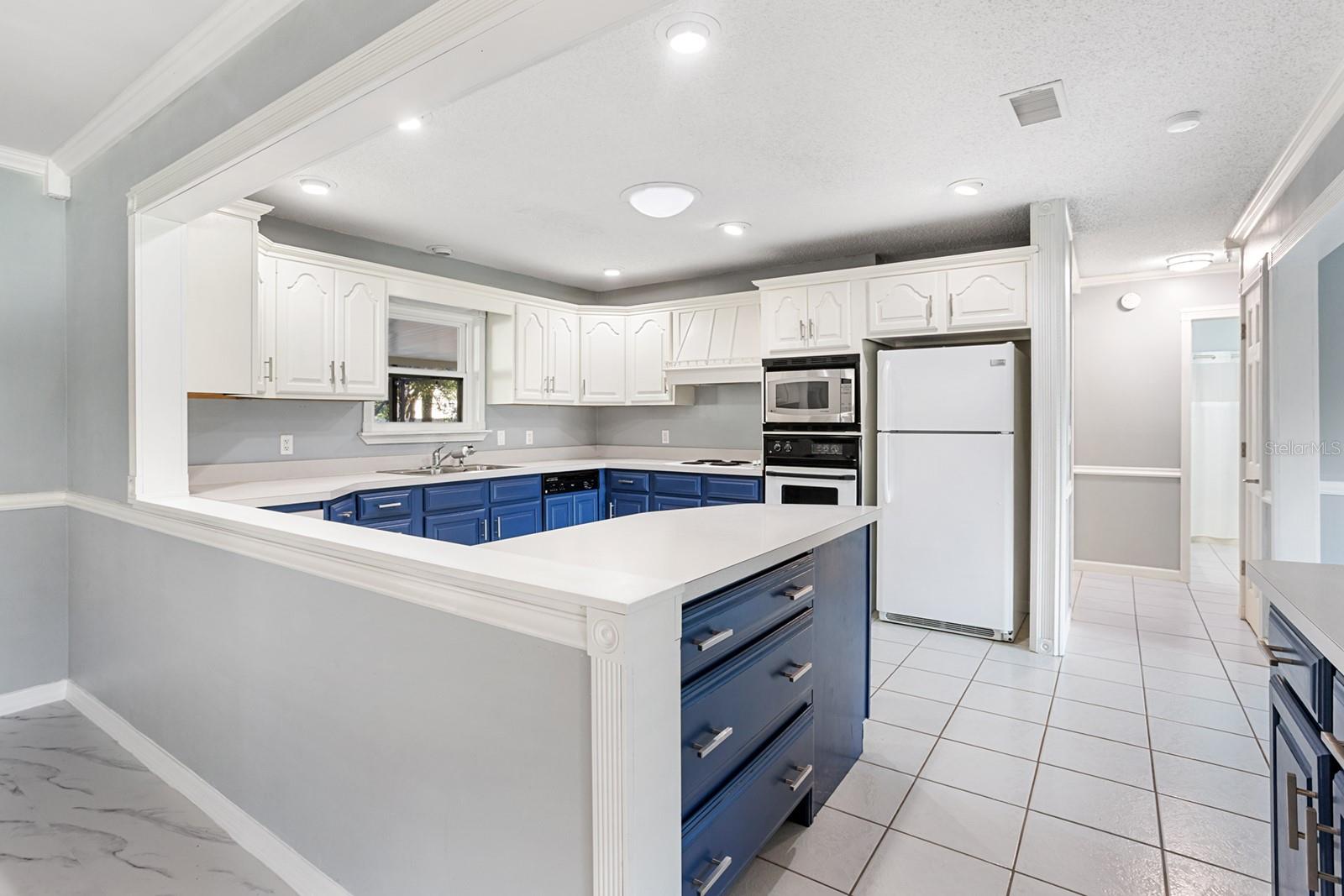 Image 21 of 47 For 11595 134 Court