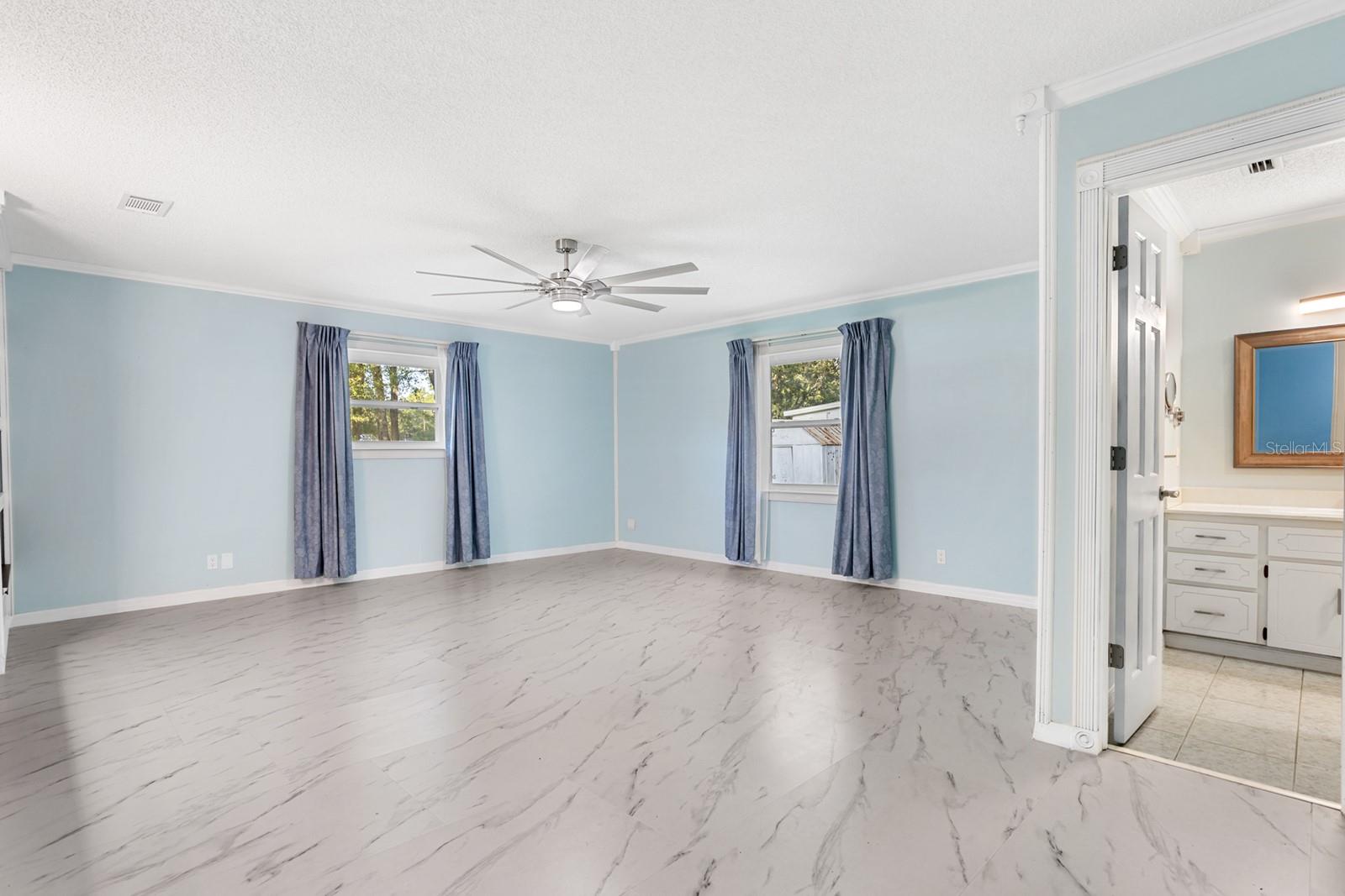 Image 6 of 47 For 11595 134 Court