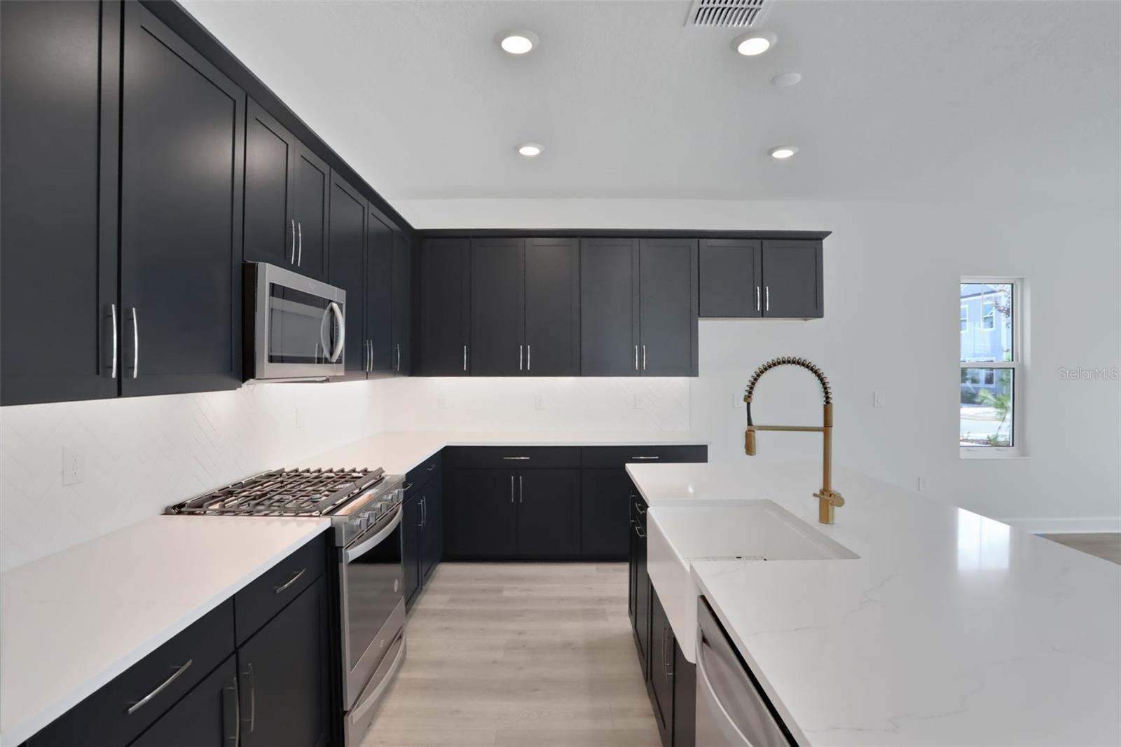 Image 29 of 36 For 9015 Rothman Lane