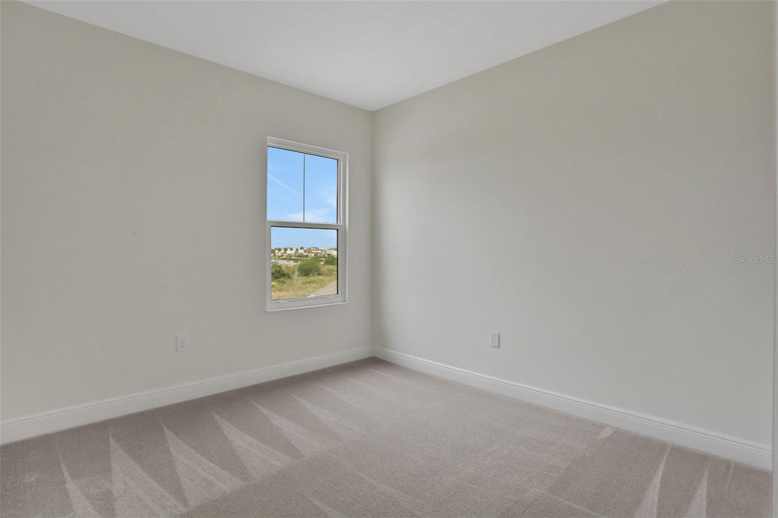 Image 13 of 45 For 145 Thorne Lane