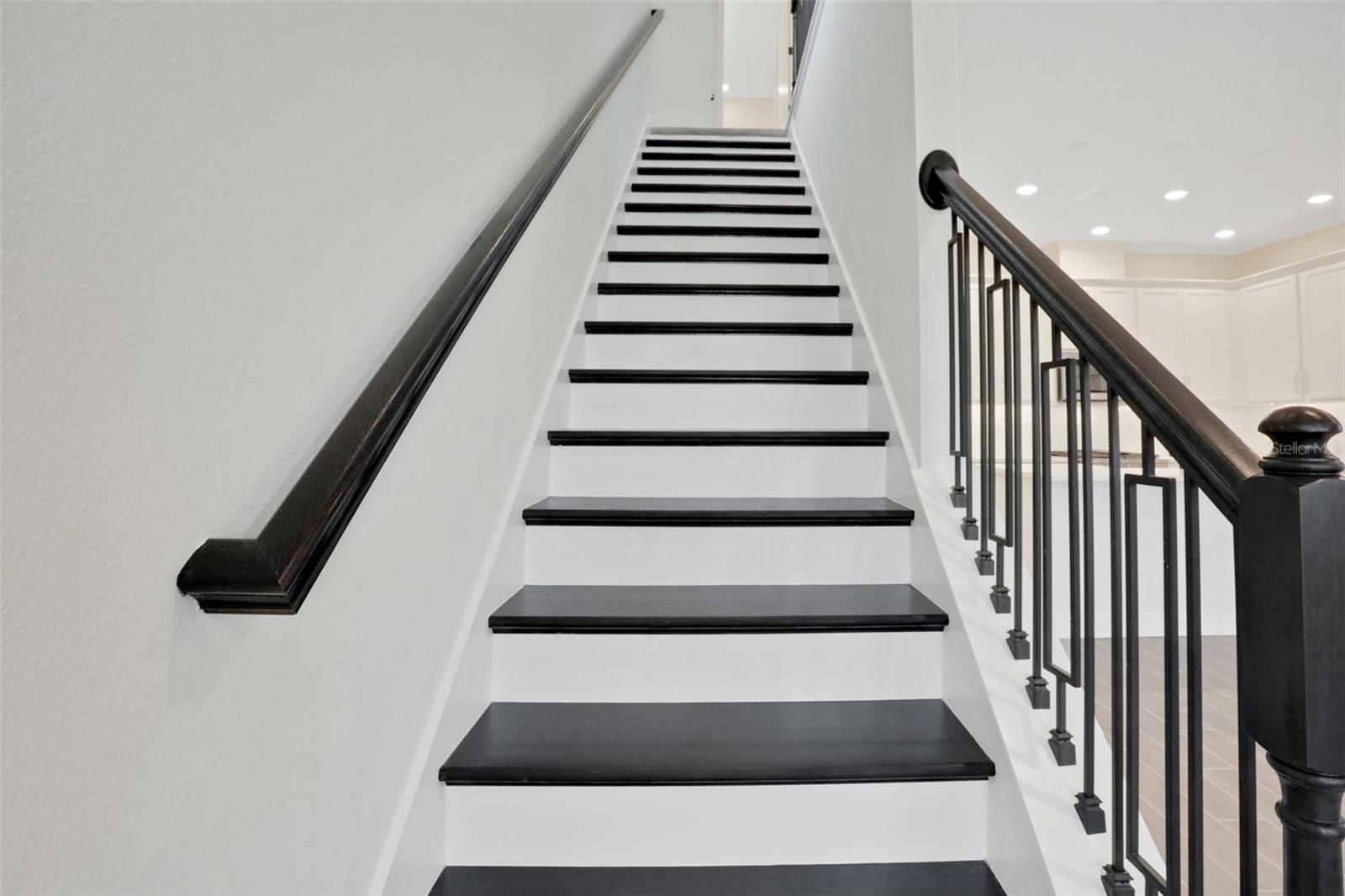 Image 17 of 45 For 145 Thorne Lane