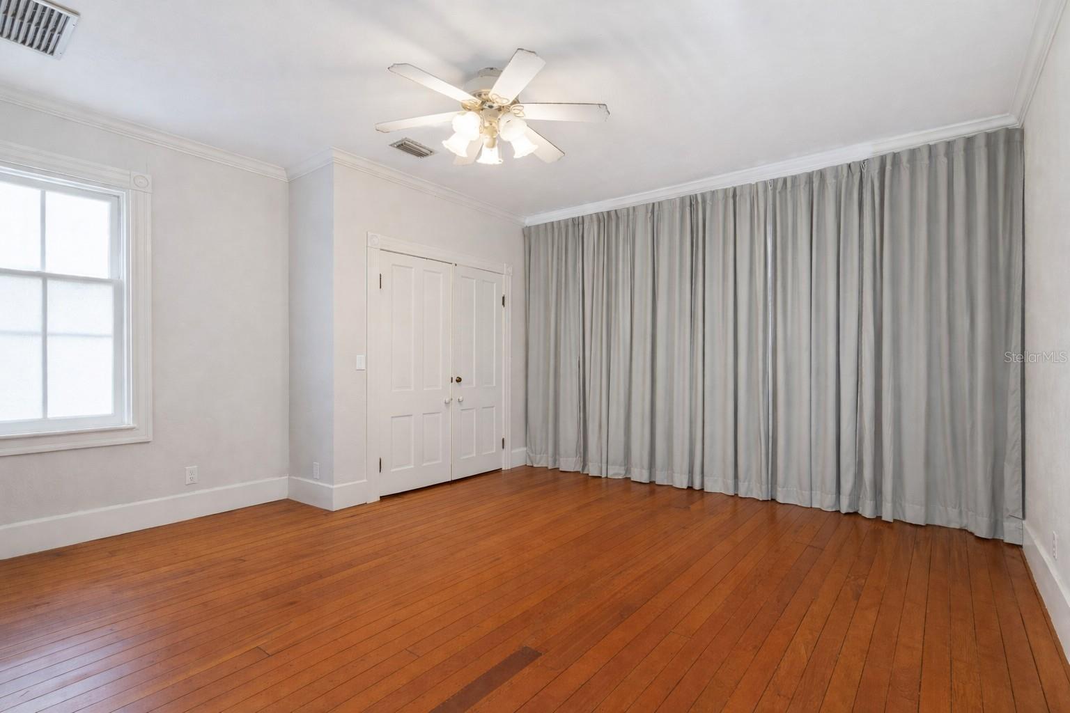 Image 19 of 41 For 316 Lakeview Drive