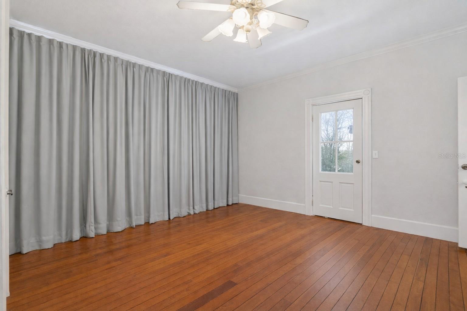 Image 20 of 41 For 316 Lakeview Drive