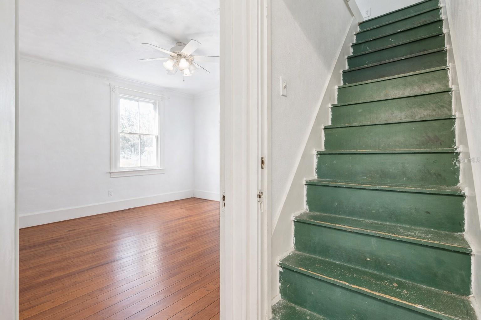 Image 23 of 41 For 316 Lakeview Drive