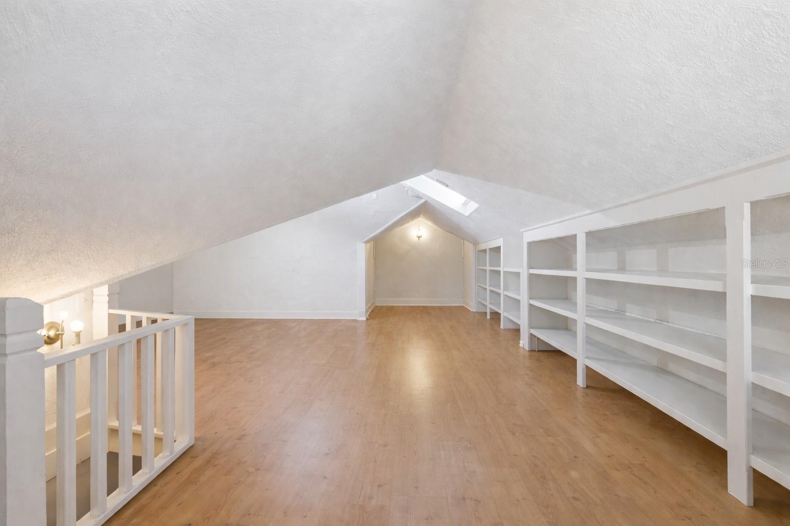 Image 24 of 41 For 316 Lakeview Drive