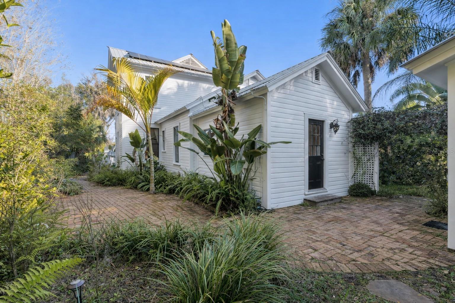 Image 27 of 41 For 316 Lakeview Drive