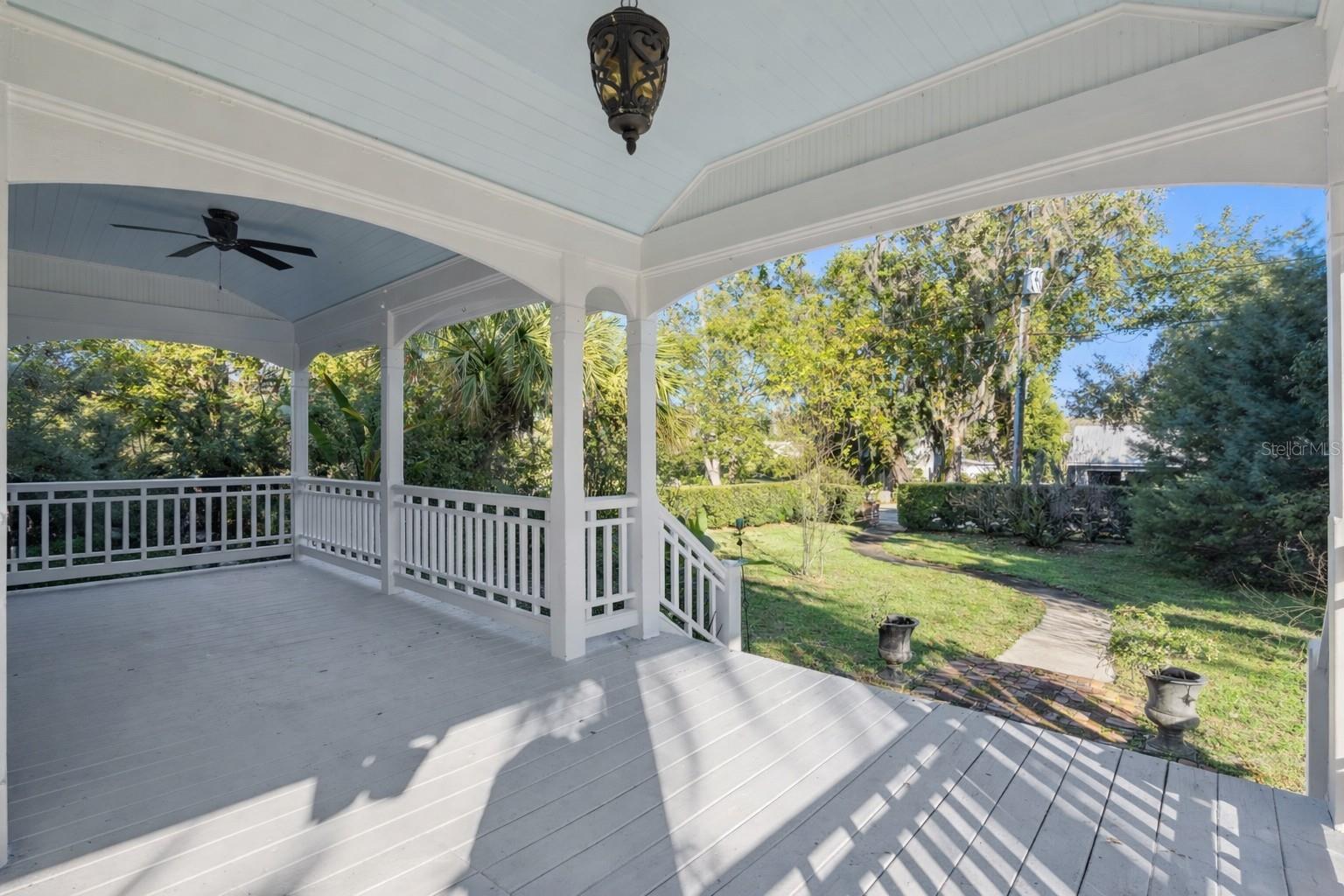 Image 5 of 41 For 316 Lakeview Drive