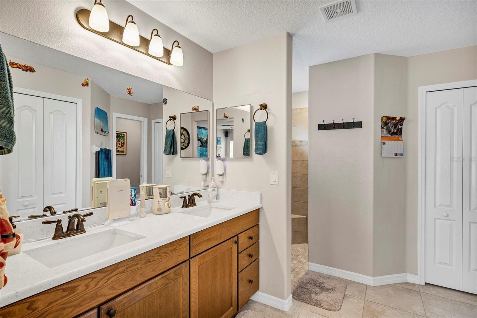 Listing photo id 13 for 26641 Otter Creek Lane