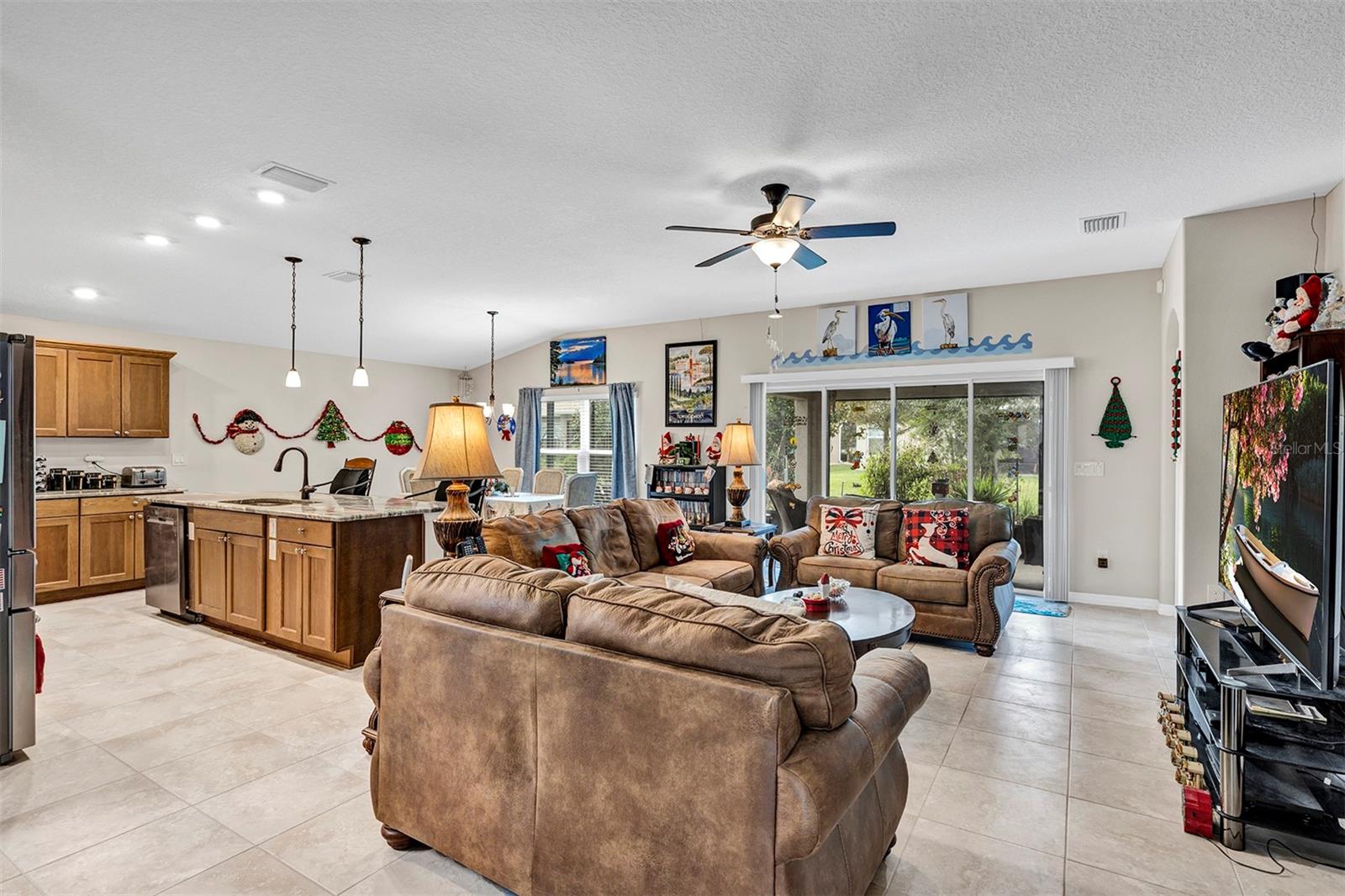 Listing photo id 4 for 26641 Otter Creek Lane