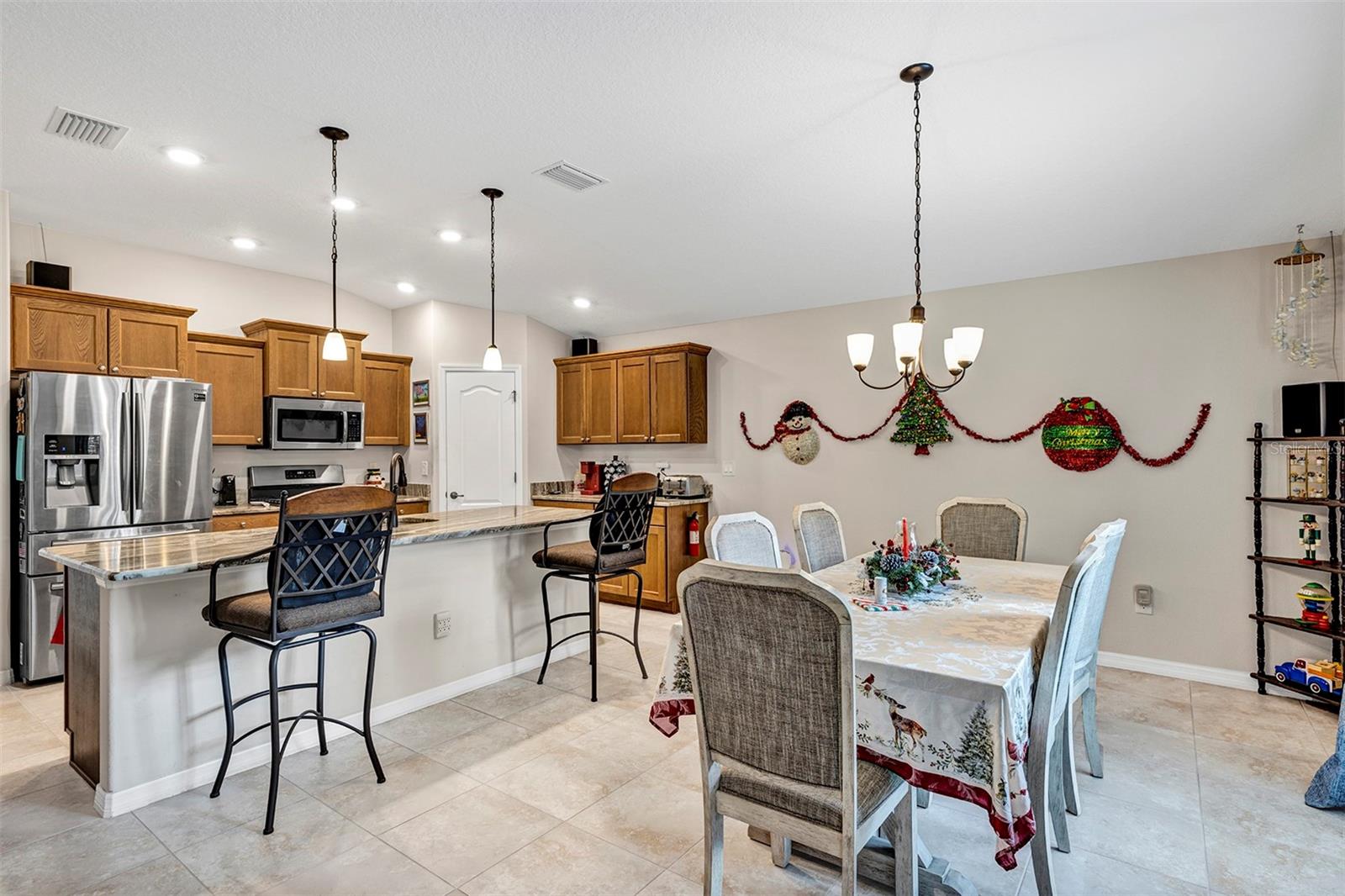 Listing photo id 5 for 26641 Otter Creek Lane
