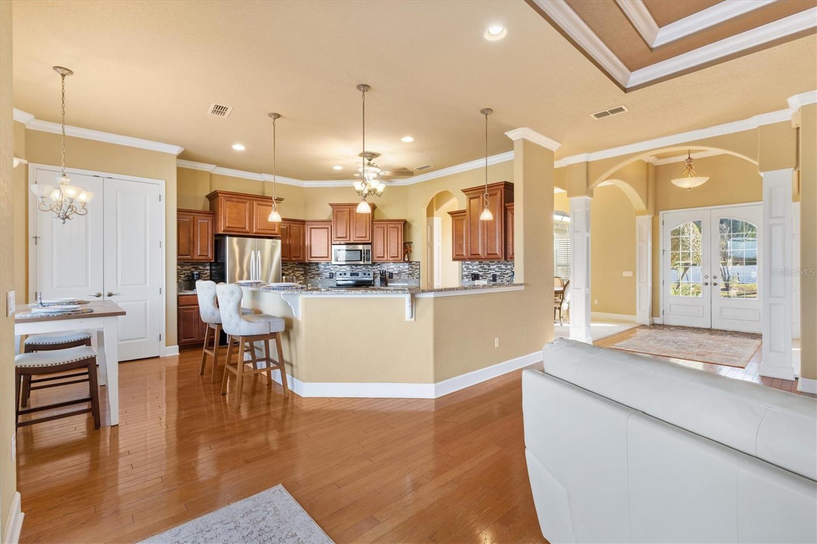 Image 16 of 52 For 527 Dowling Circle