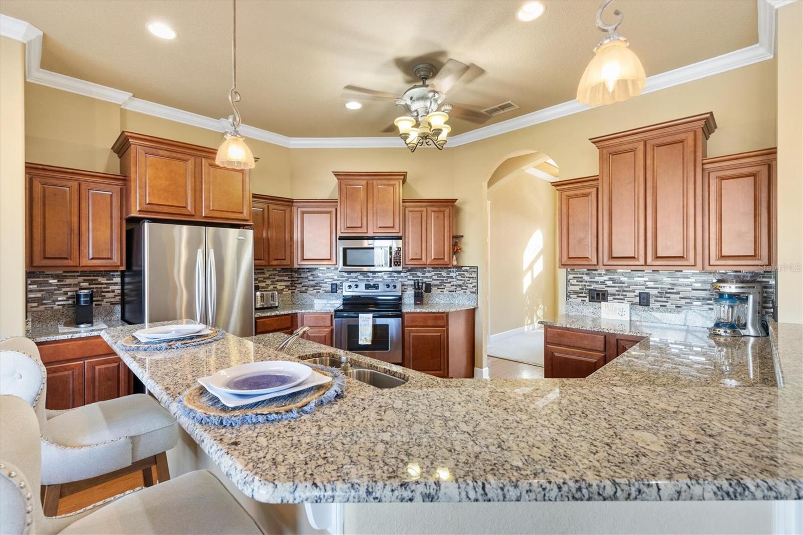 Image 18 of 52 For 527 Dowling Circle