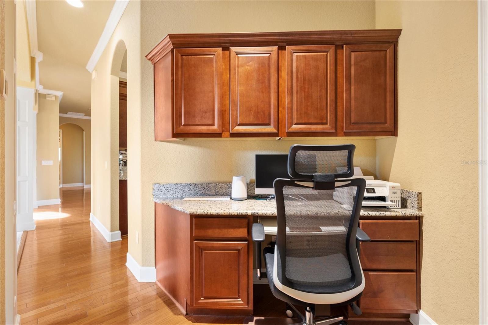 Image 29 of 52 For 527 Dowling Circle