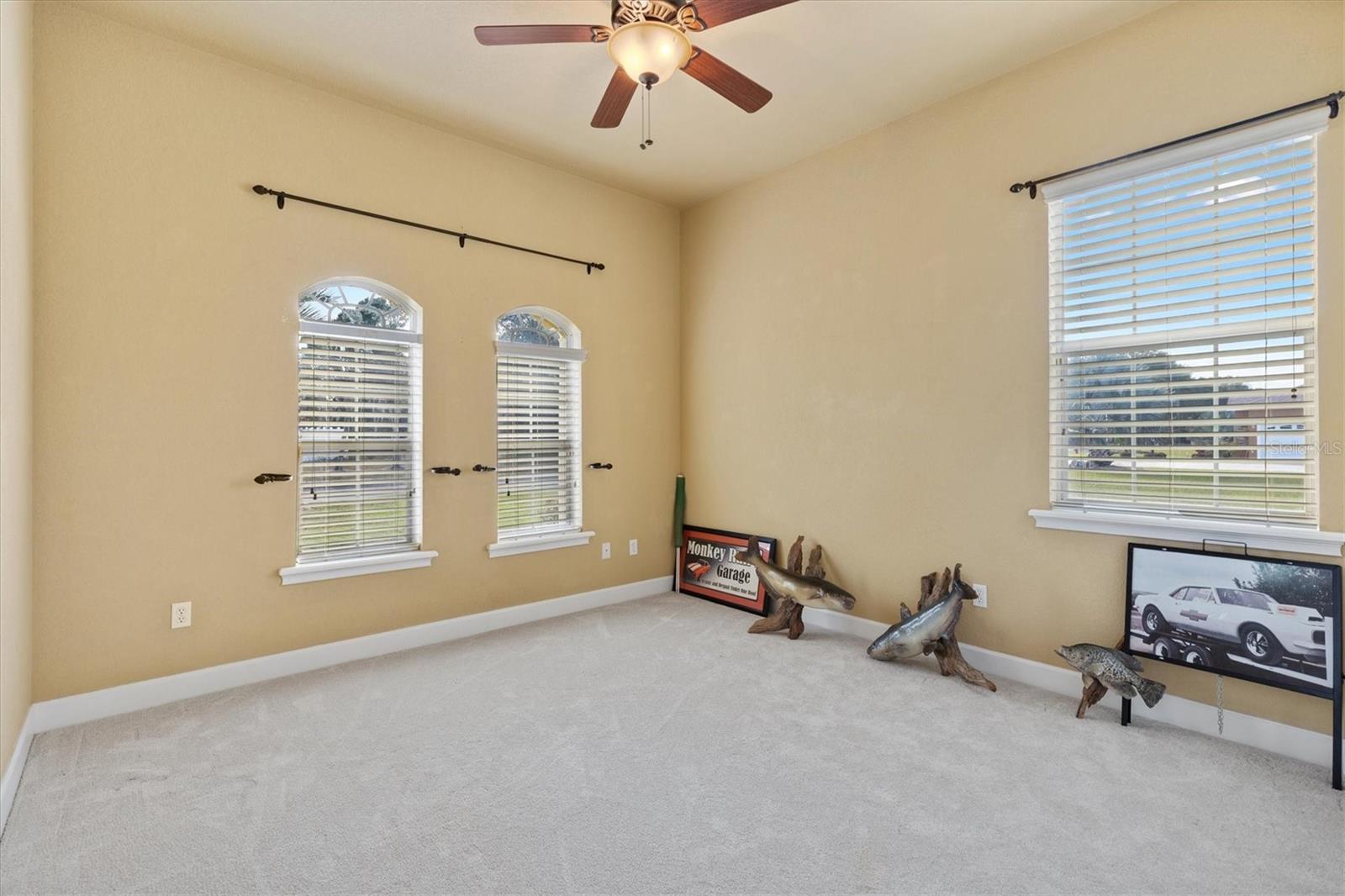 Image 30 of 52 For 527 Dowling Circle