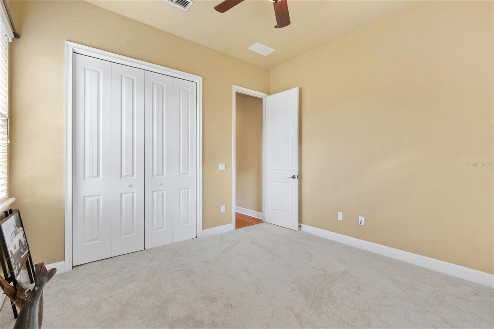 Image 31 of 52 For 527 Dowling Circle