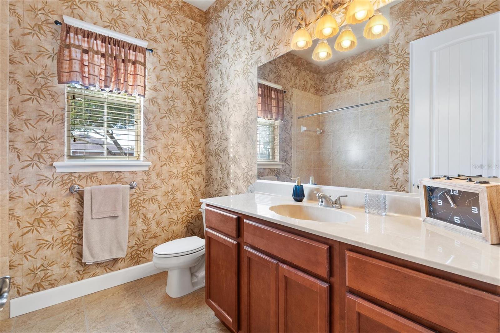 Image 32 of 52 For 527 Dowling Circle