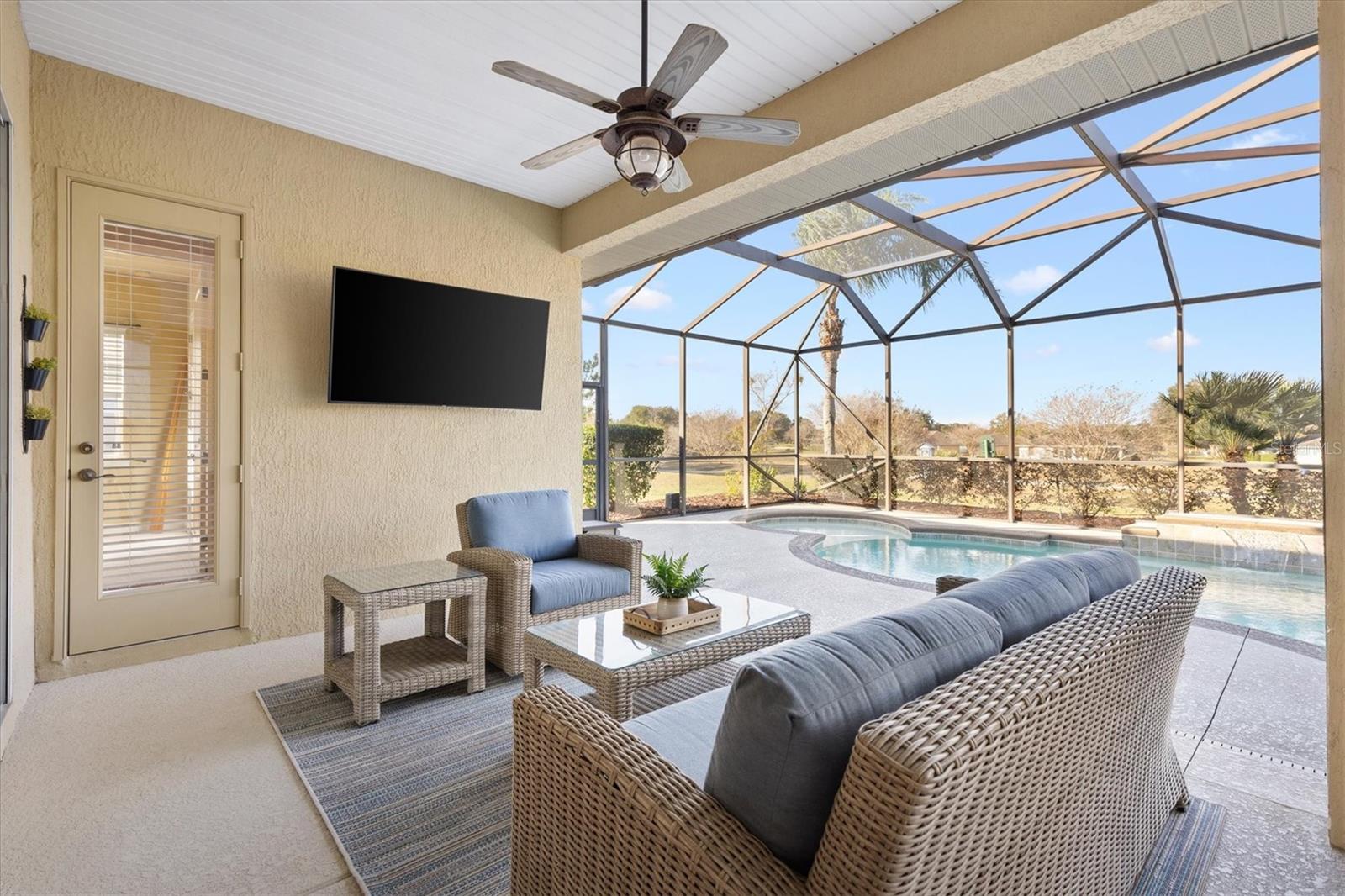 Image 37 of 52 For 527 Dowling Circle