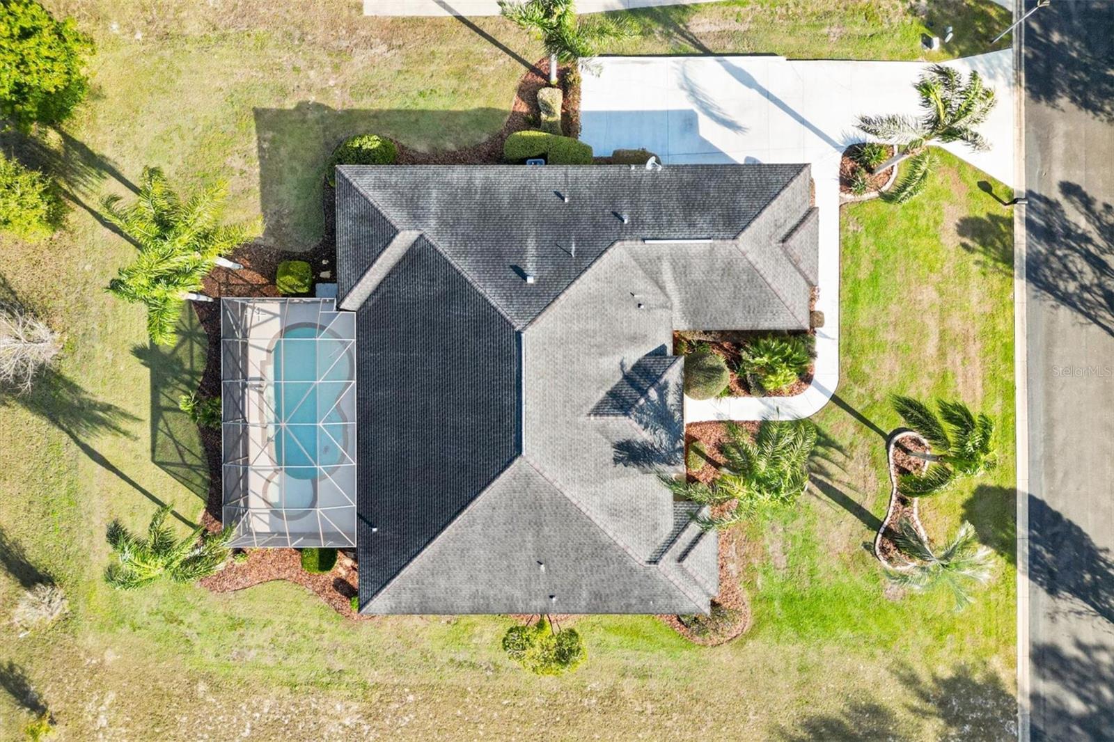 Image 44 of 52 For 527 Dowling Circle