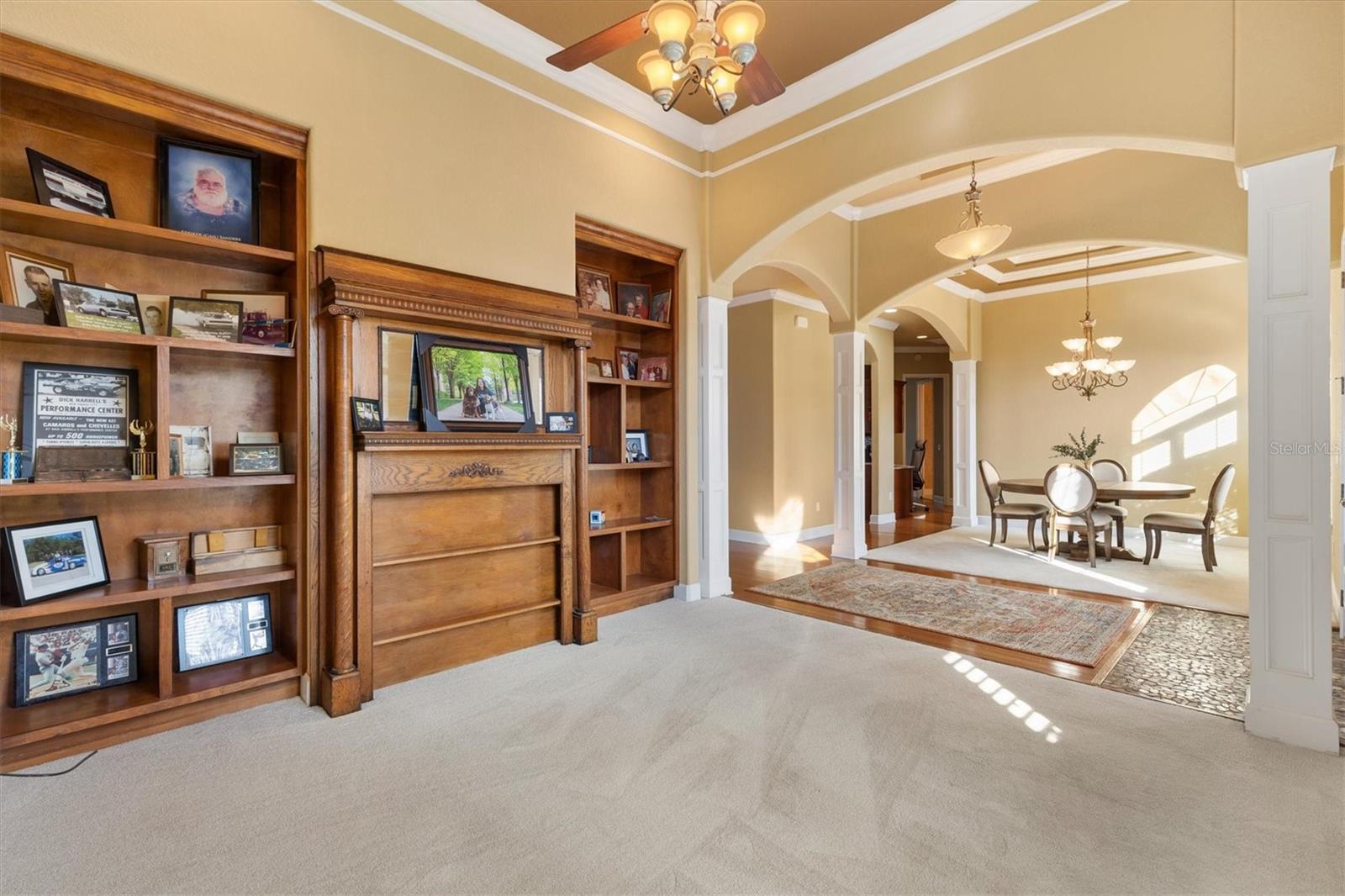 Image 9 of 52 For 527 Dowling Circle