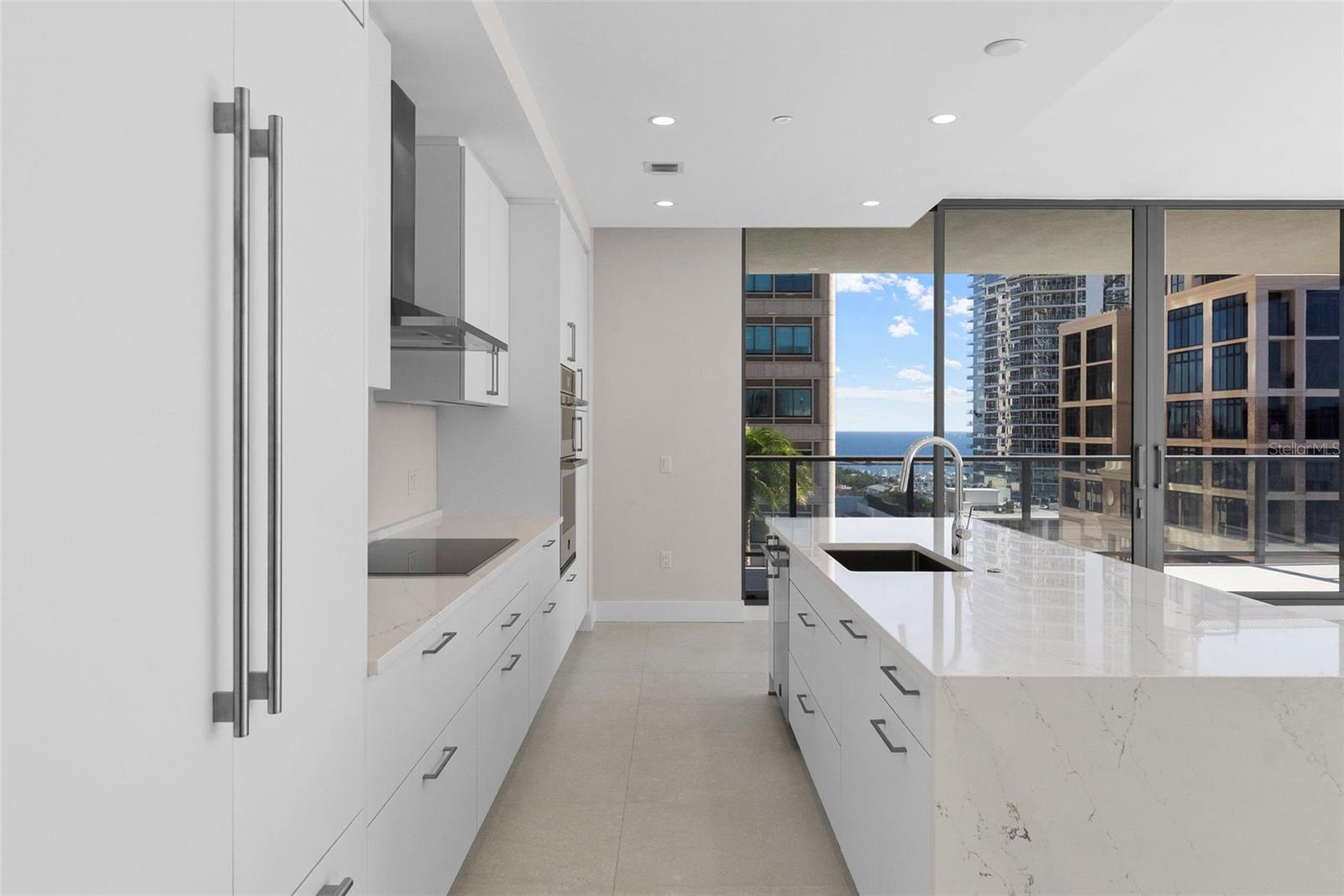 Image 10 of 47 For 275 1st Avenue S 1005