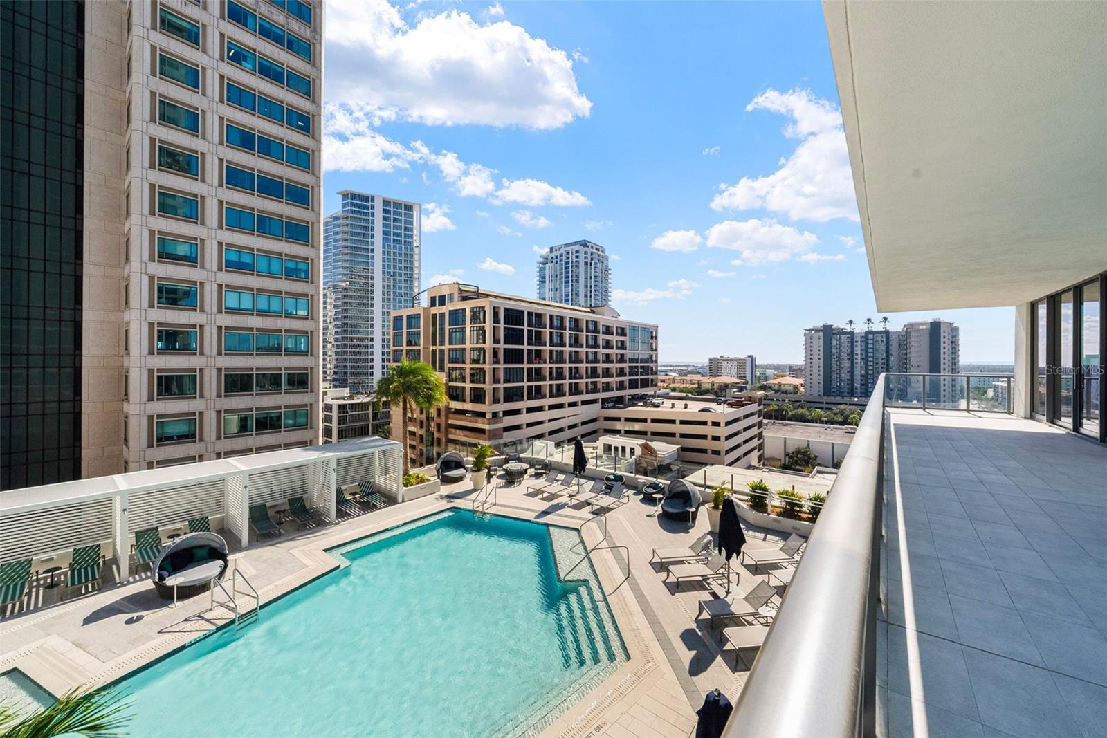 Image 13 of 47 For 275 1st Avenue S 1005