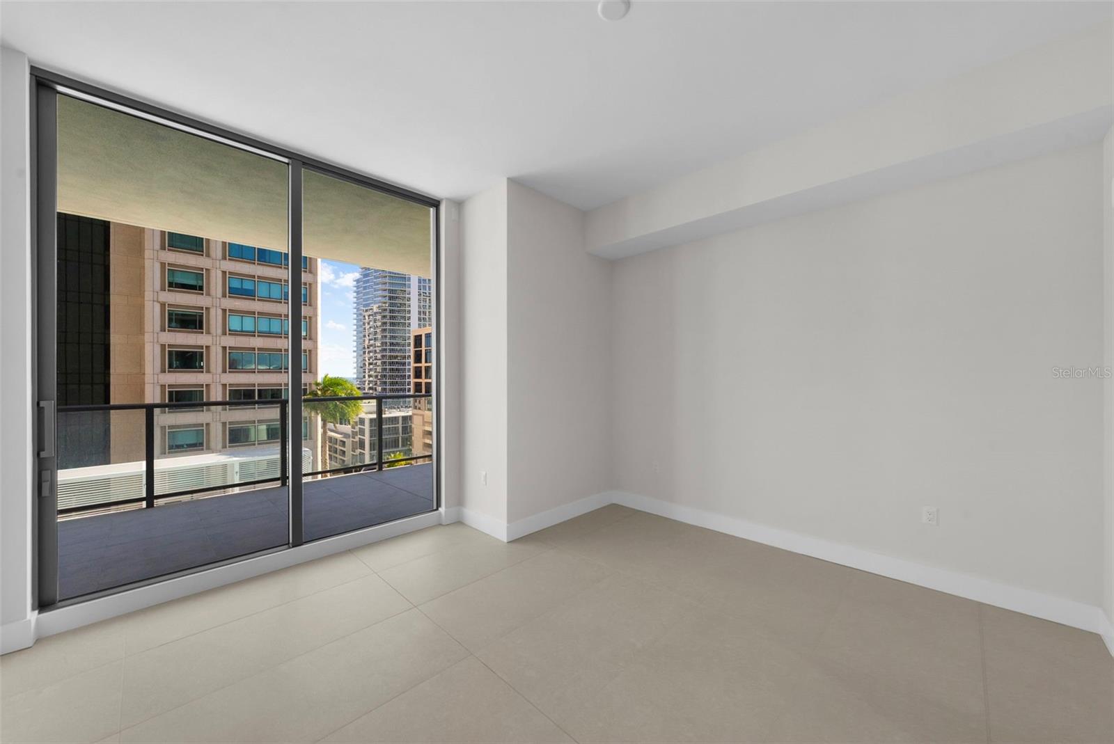 Image 17 of 47 For 275 1st Avenue S 1005