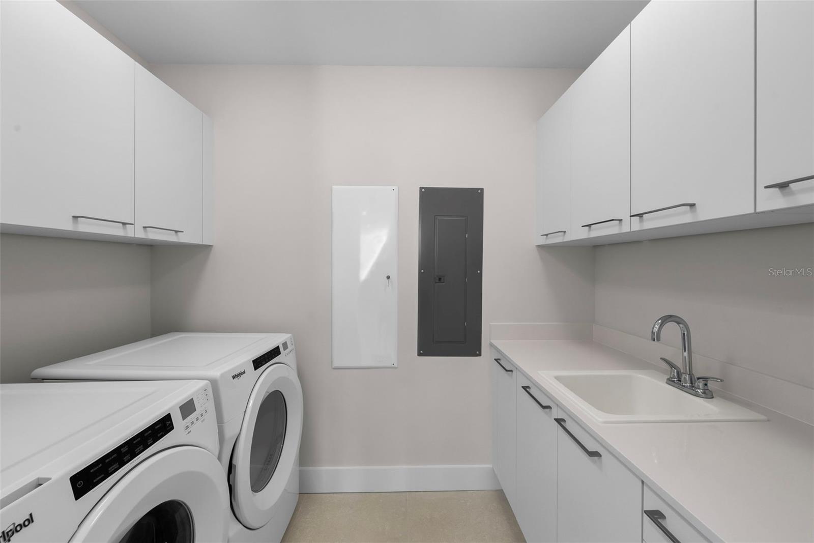 Image 20 of 47 For 275 1st Avenue S 1005