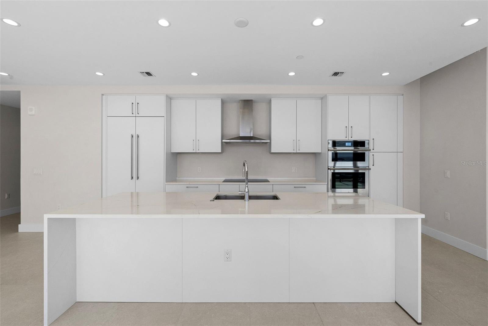 Image 9 of 47 For 275 1st Avenue S 1005