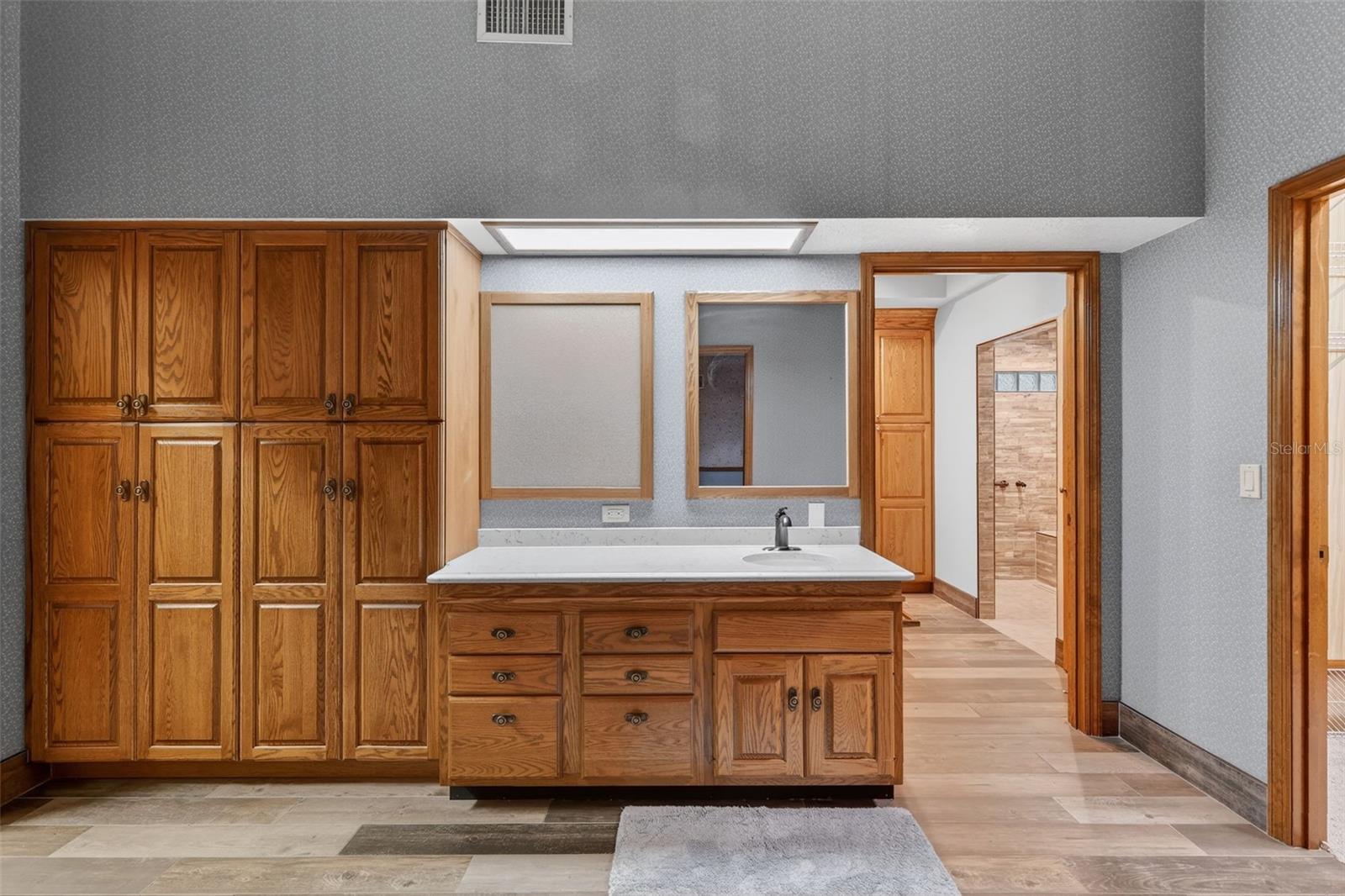 Image 30 of 53 For 6625 Woody Court