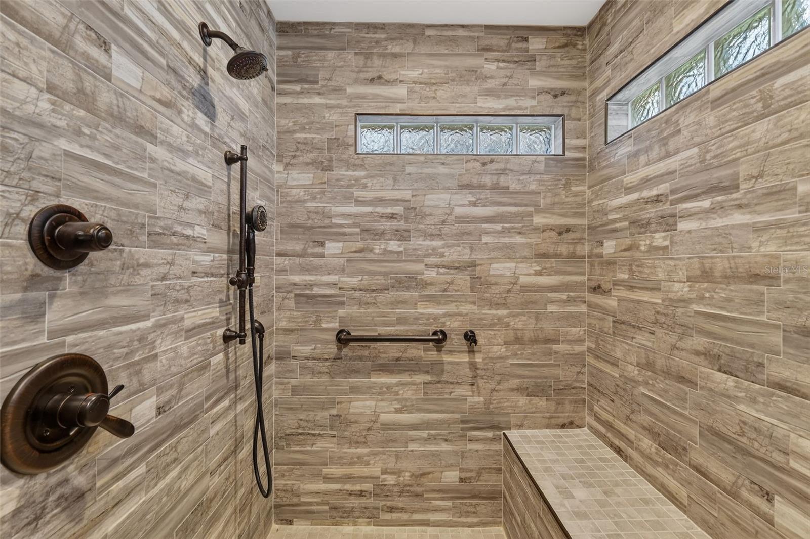 Image 34 of 53 For 6625 Woody Court