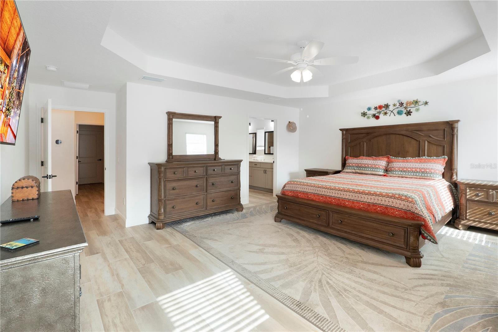 Image 22 of 48 For 2447 Youngmann Loop