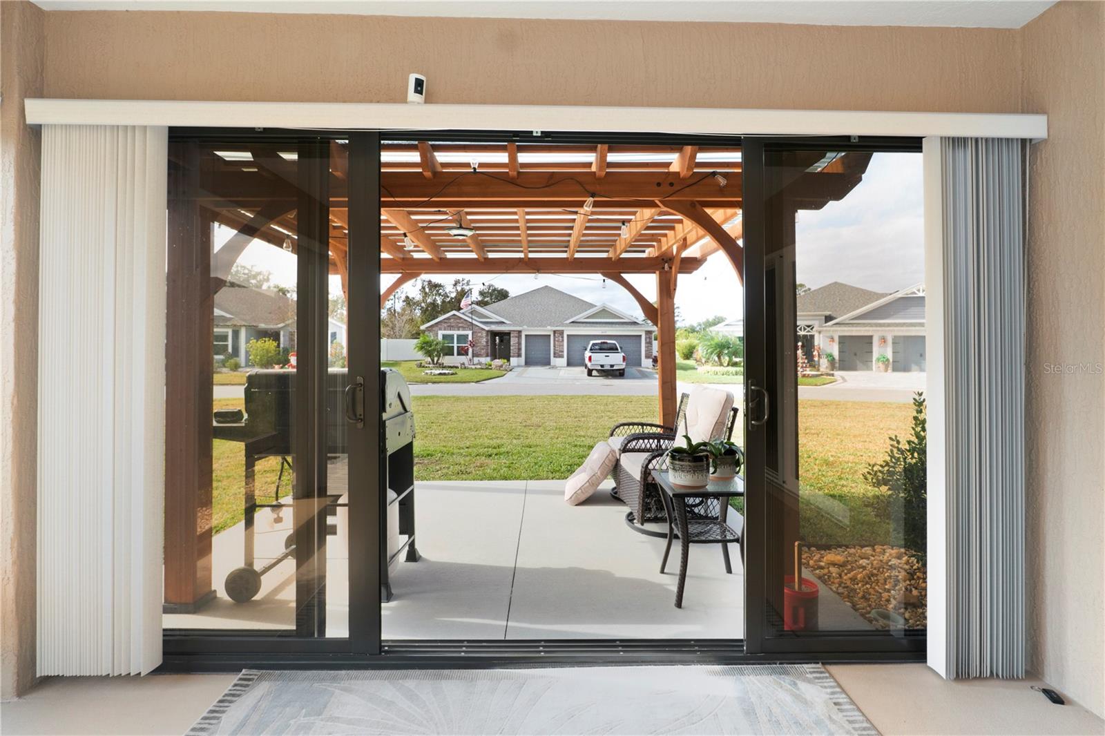 Image 35 of 48 For 2447 Youngmann Loop