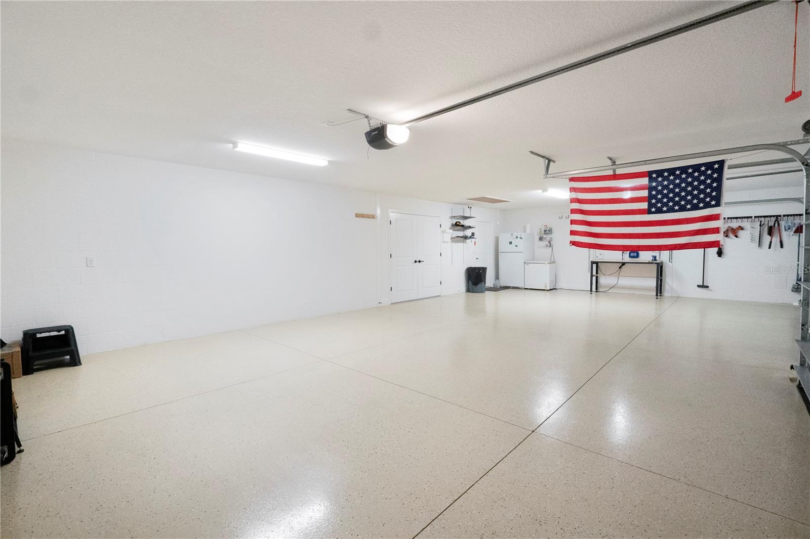 Image 41 of 48 For 2447 Youngmann Loop