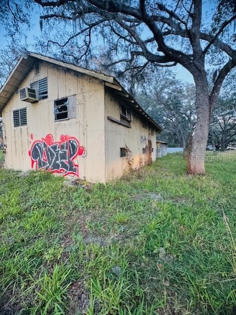 Image 13 of 47 For 17476 Nicholas Avenue