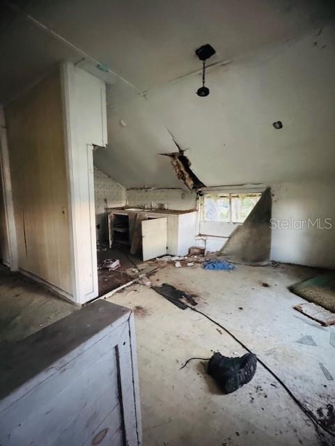 Image 17 of 47 For 17476 Nicholas Avenue