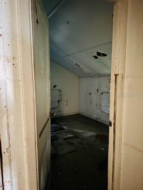 Image 20 of 47 For 17476 Nicholas Avenue