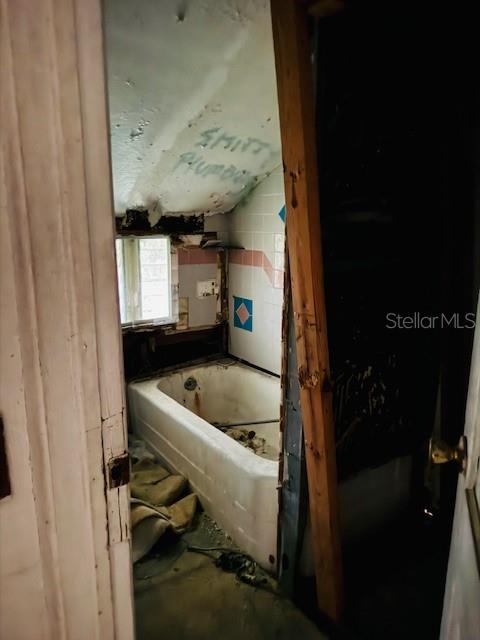 Image 22 of 47 For 17476 Nicholas Avenue